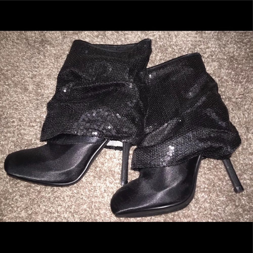 2B Bebe Black Sequin Slouch Booties 8